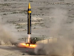 Iran Ancam Kembangkan Bom Nuklir Jika Fasilitas Nuklirnya Diserang Israel
