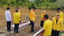 Golkar Barito Selatan Peringati HUT ke-61 dengan Ziarah ke Makam Pahlawan